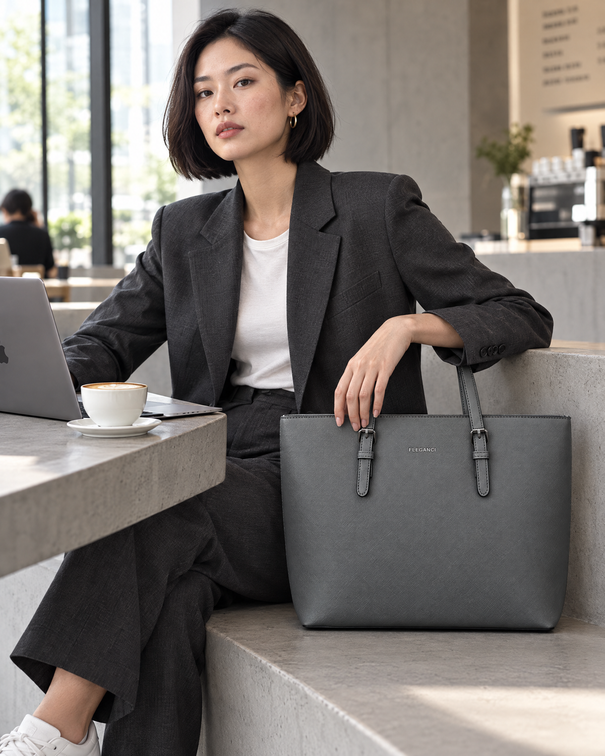 Emily Shopper Gray – gedragen door model