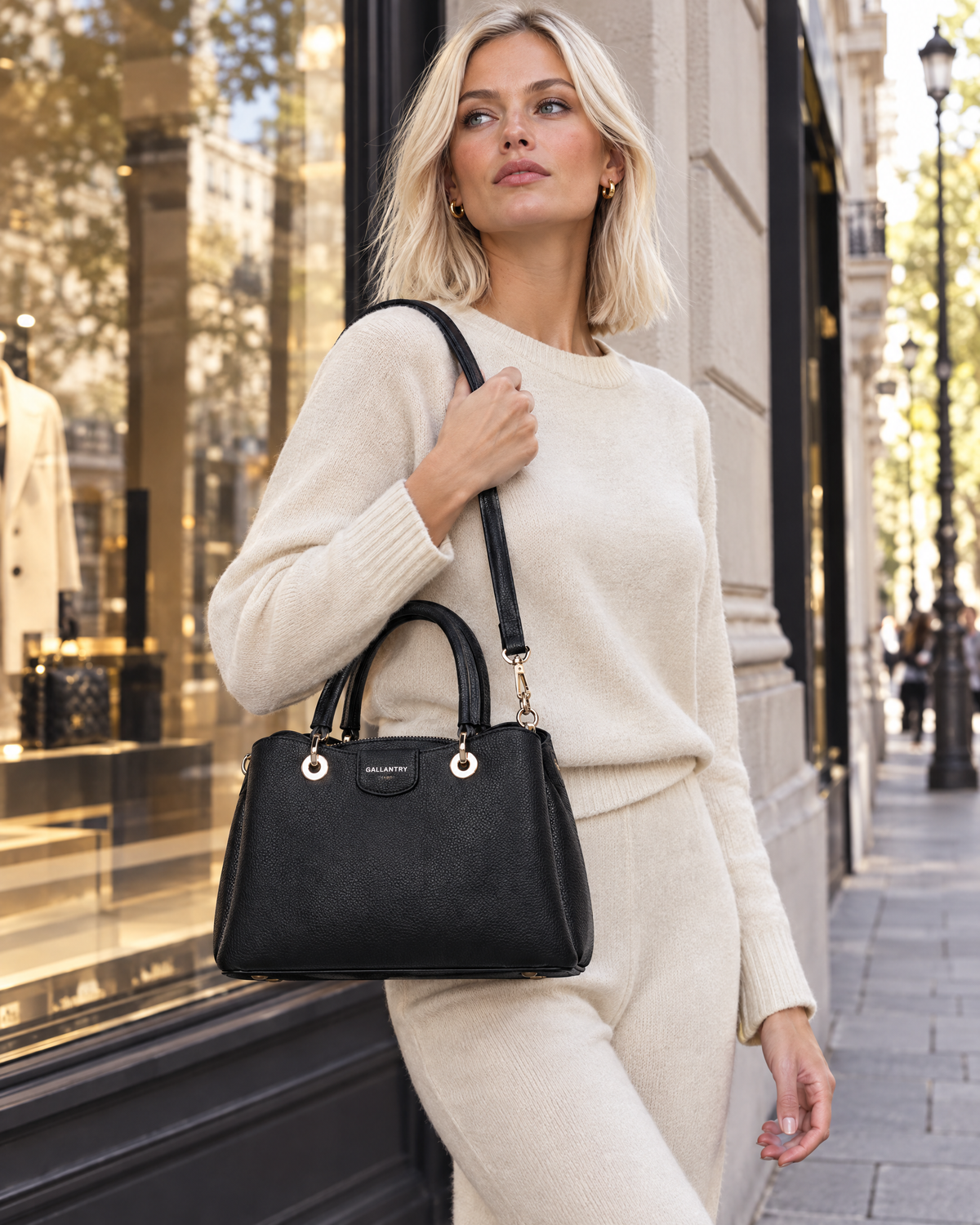 Gallantry Dora – gedragen door model